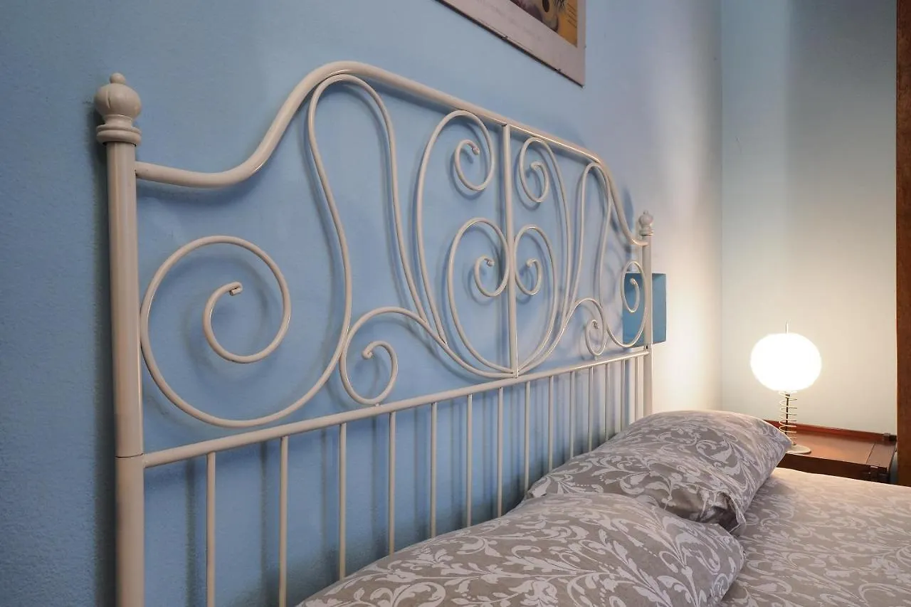 Apartamento Primopiano - Colonne 16 Milán 0*,  Italia